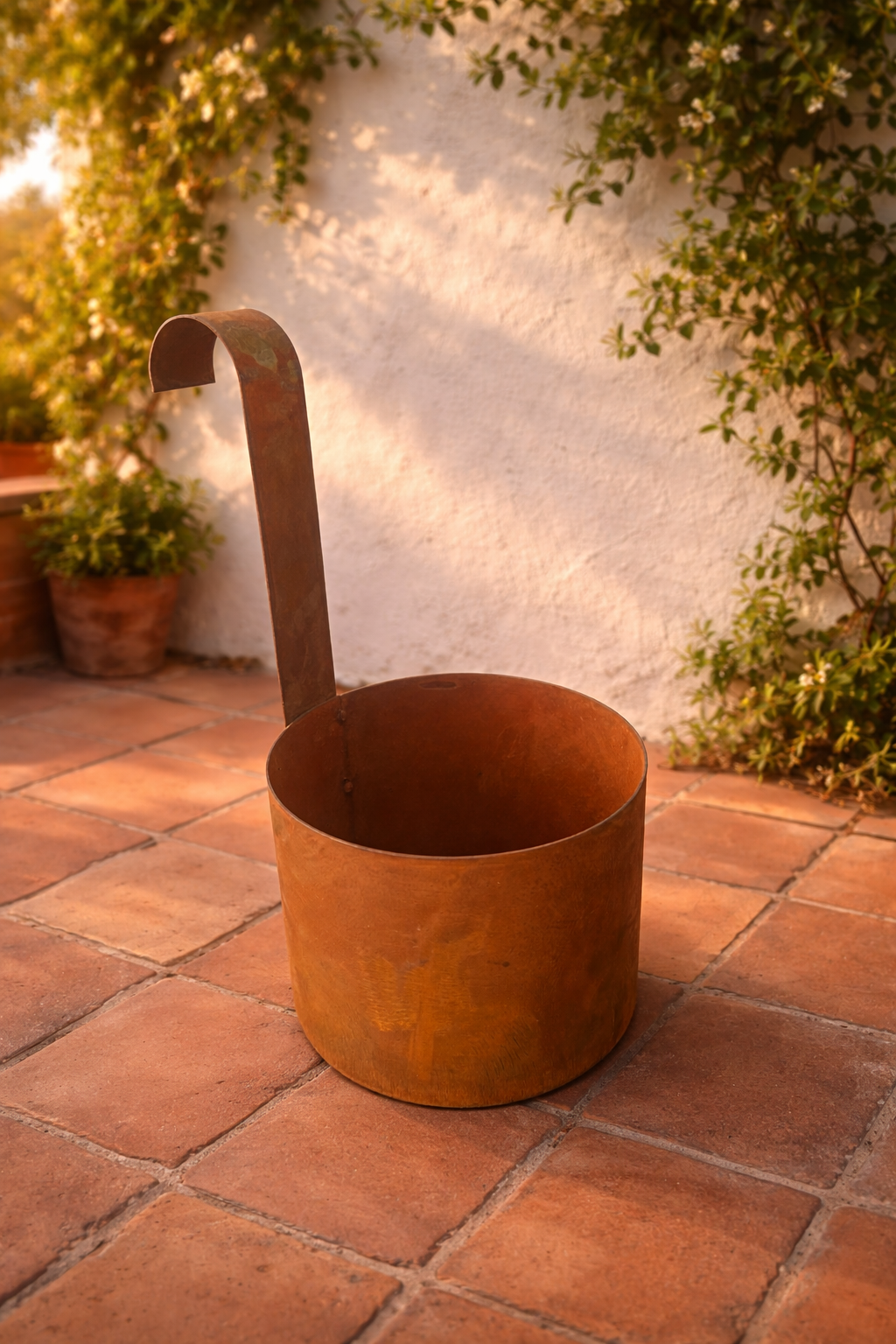 Roestkleurige hangende plantenpot